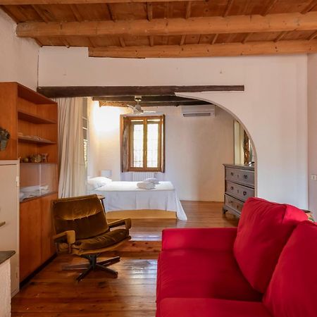 Navigli, Caratteristico Appartamento Milanese エクステリア 写真