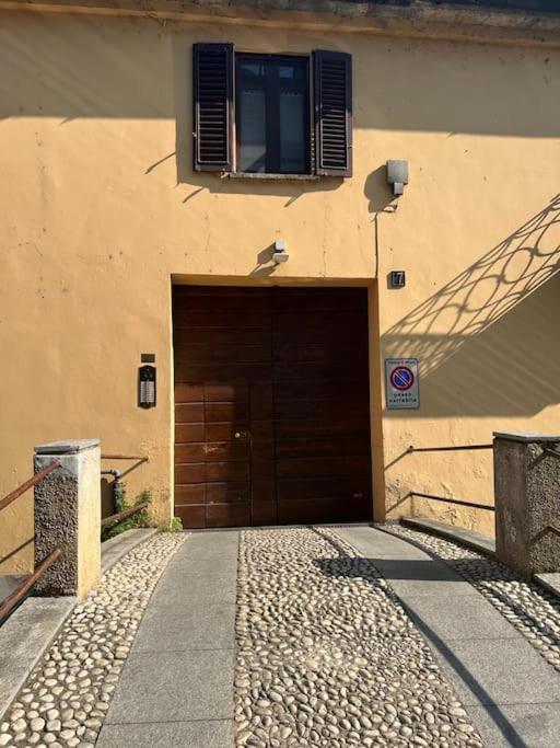 Navigli, Caratteristico Appartamento Milanese エクステリア 写真